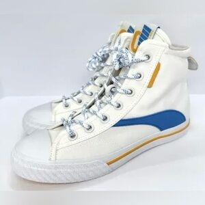 Oncept
Women’s Bogota Canvas Sneaker Adriatic Blue Size 7